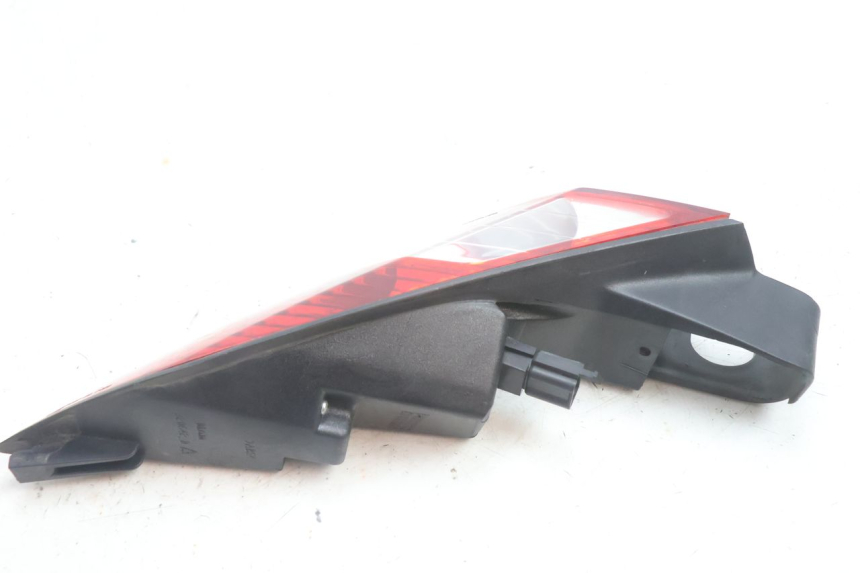 photo de RIGHT REAR LIGHT PEUGEOT SATELIS 125 (2006 - 2009) - Technical close-up