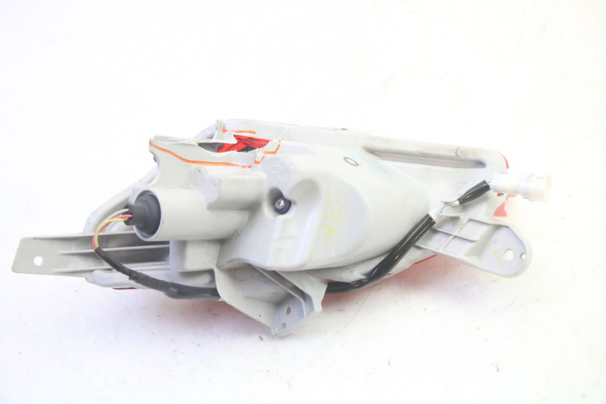 photo de RIGHT TAIL LIGHT YAMAHA TRICITY 300 (2020 - 2024) - Fixing points details