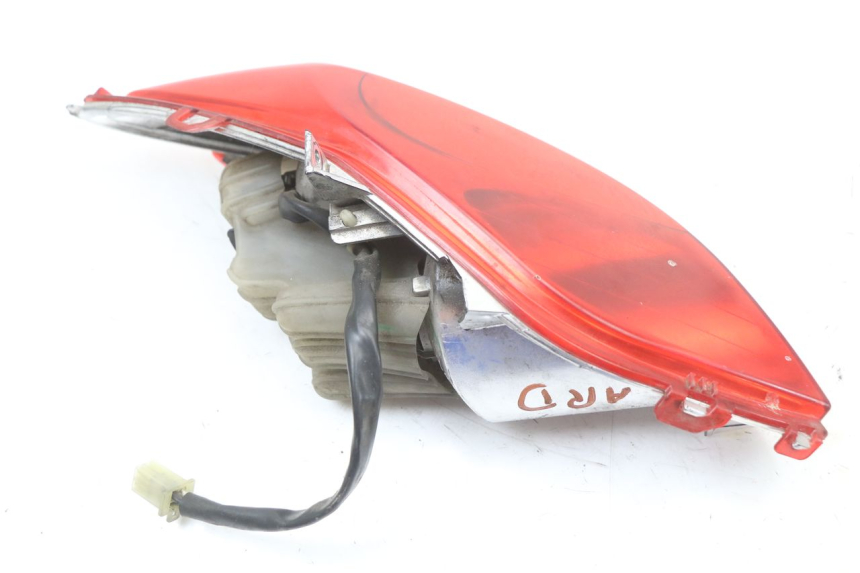 photo de RIGHT REAR LIGHT YAMAHA X-MAX XMAX 125 (2010 - 2013) - Zoom on usage condition