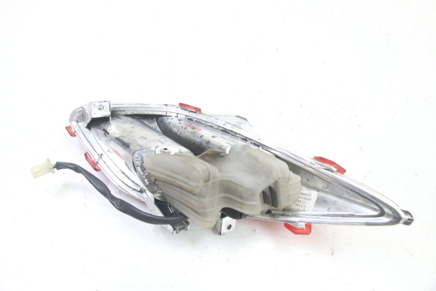 photo de RIGHT REAR LIGHT YAMAHA X-MAX XMAX 125 (2010 - 2013) - Technical close-up