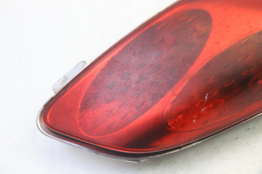 photo de RIGHT REAR LIGHT YAMAHA X-MAX XMAX 250 (2006 - 2009) - Component detail