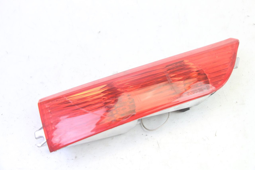 photo de RIGHT TAIL LIGHT PIAGGIO XEVO - X EVO 125 (2007 - 2017) - Main view