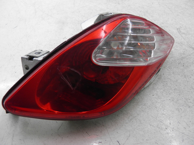photo de RIGHT TAIL LIGHT YAMAHA X-CITY XCITY 125 (2007 - 2013) - Main view