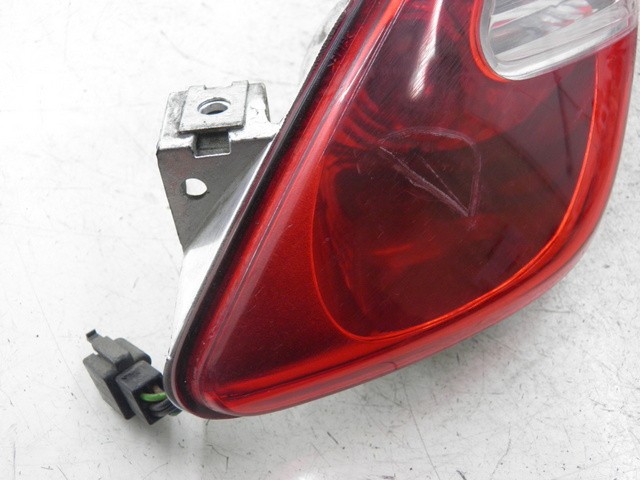 photo de RIGHT TAIL LIGHT YAMAHA X-CITY XCITY 125 (2007 - 2013) - Surface and material condition