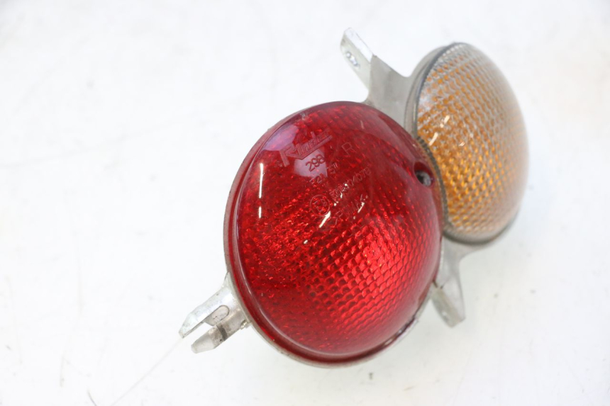 photo de RIGHT TAIL LIGHT YAMAHA YP MAJESTY 125 (2007 - 2010) - Product overview