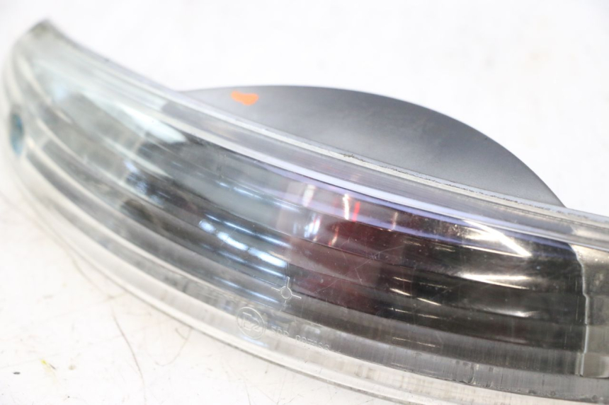 photo de REAR LIGHT PEUGEOT ELYSTAR 50 (2002 - 2014) - Fixing points details