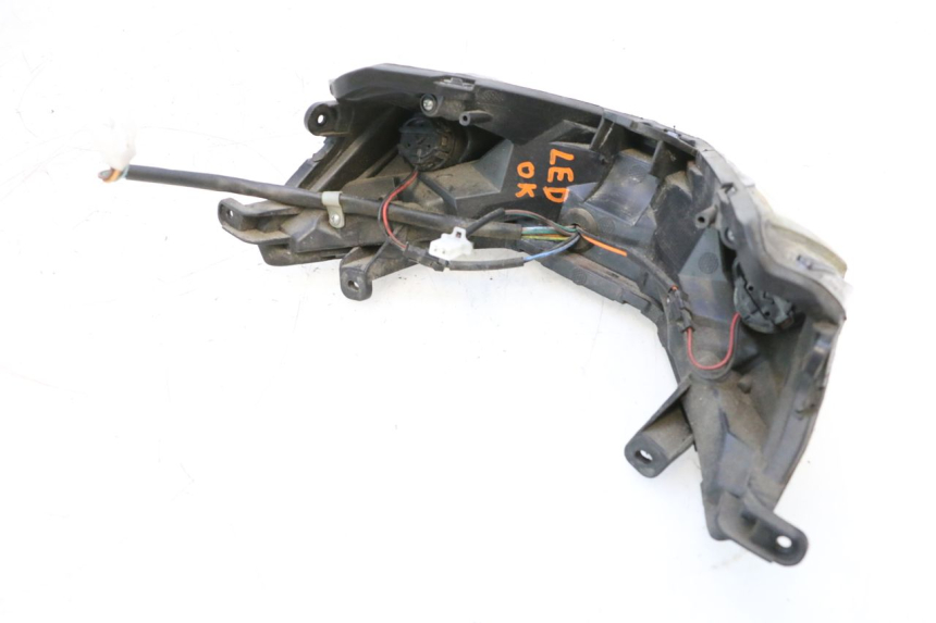 photo de REAR LIGHT JM MOTORS EVOLIS 4T 50 (2018 - 2022) - Fixing points details