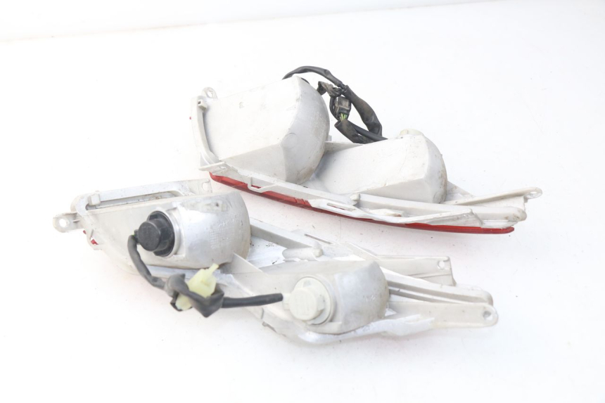 photo de TAIL LIGHT HONDA FES PANTHEON 125 (2003 - 2007) - Zoom on usage condition