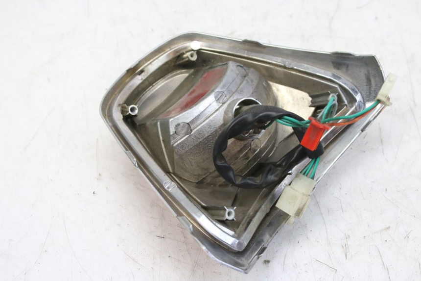 photo de REAR LIGHT SYM FIDDLE 3 III 125 (2014 - 2020) - Zoom on usage condition