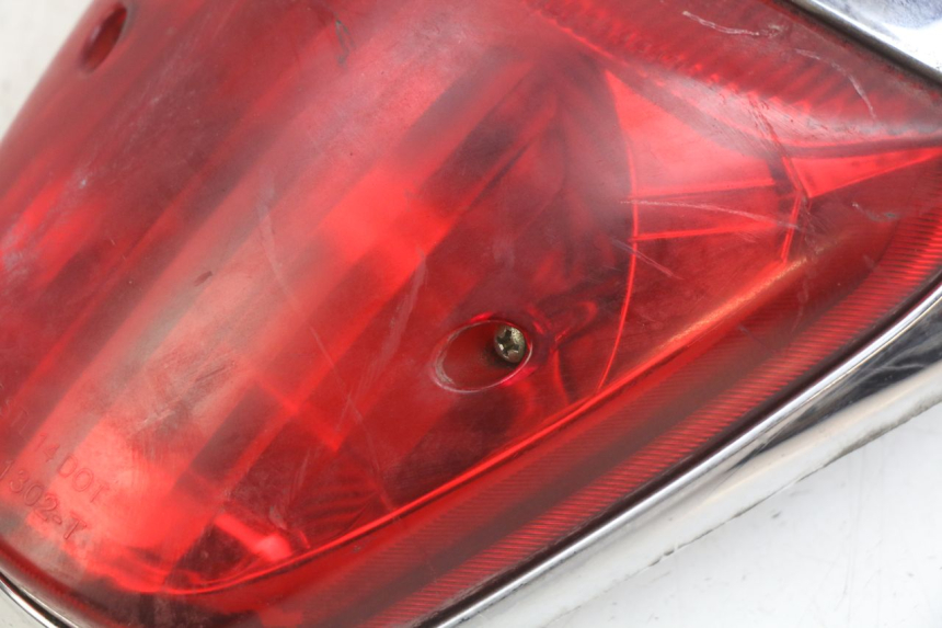 photo de REAR LIGHT SYM FIDDLE 3 III 125 (2014 - 2020) - Zoom on usage condition