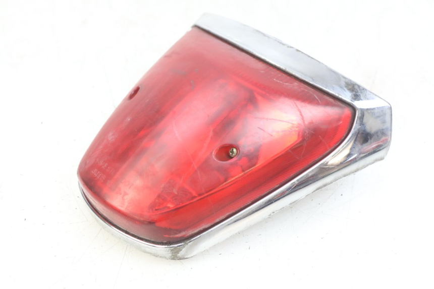photo de REAR LIGHT SYM FIDDLE 3 III 125 (2014 - 2020) - Surface and material condition