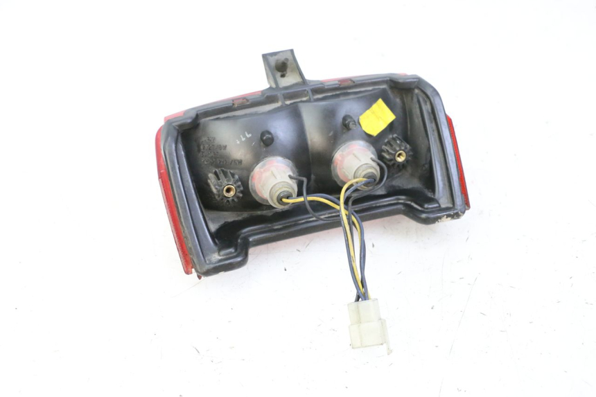 photo de TAIL LIGHT YAMAHA FJ 36Y 1100 (1984 - 1985) - Fixing points details