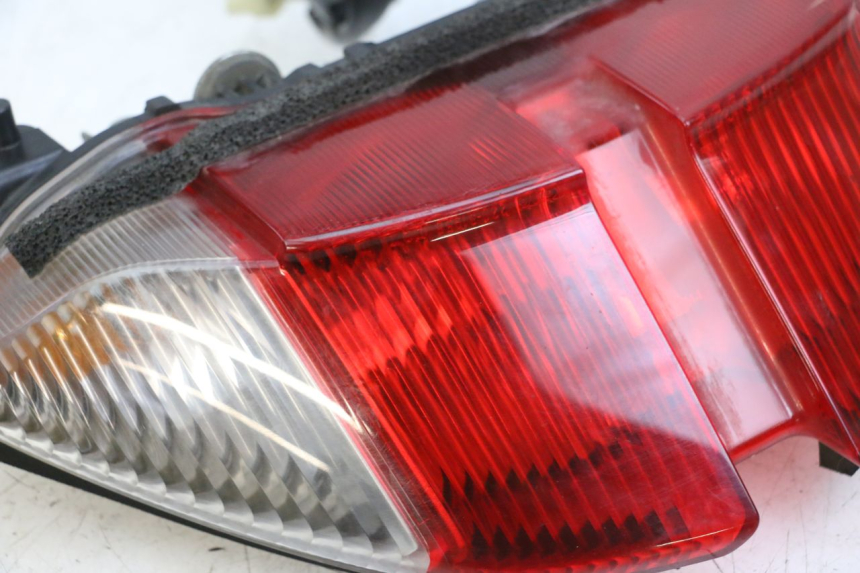 photo de REAR LIGHT YAMAHA FJR ABS 1300 (2006 - 2012) - Zoom on usage condition