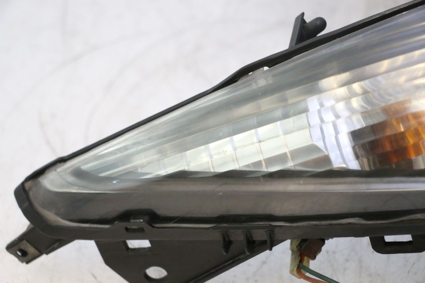 photo de TAIL LIGHT HONDA FJS SILVER WING SILVERWING 400 (2005 - 2008) - Fixing points details
