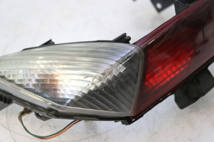 photo de TAIL LIGHT HONDA FJS SILVER WING SILVERWING 400 (2005 - 2008) - Surface and material condition