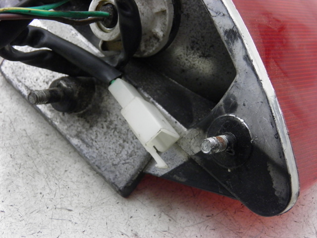 photo de TAIL LIGHT FSM 15D 4T 50 (2012 - 2016) - Fixing points details