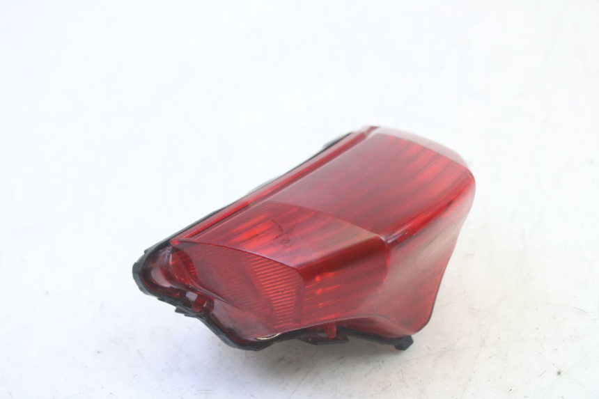 photo de TAIL LIGHT YAMAHA FZ6 N FAZER 600 (2004 - 2006) - Technical close-up
