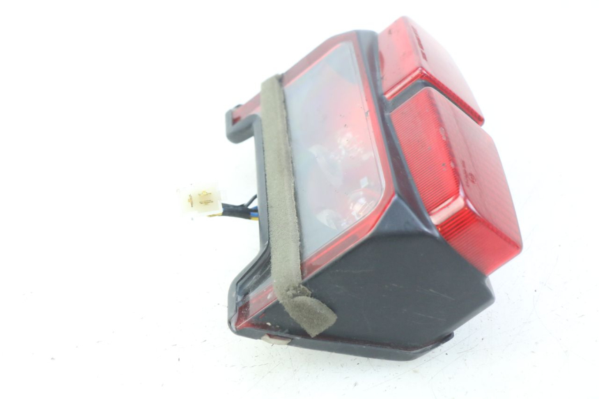 photo de REAR LIGHT YAMAHA FZS FAZER 600 (1998 - 2001) - Zoom on usage condition