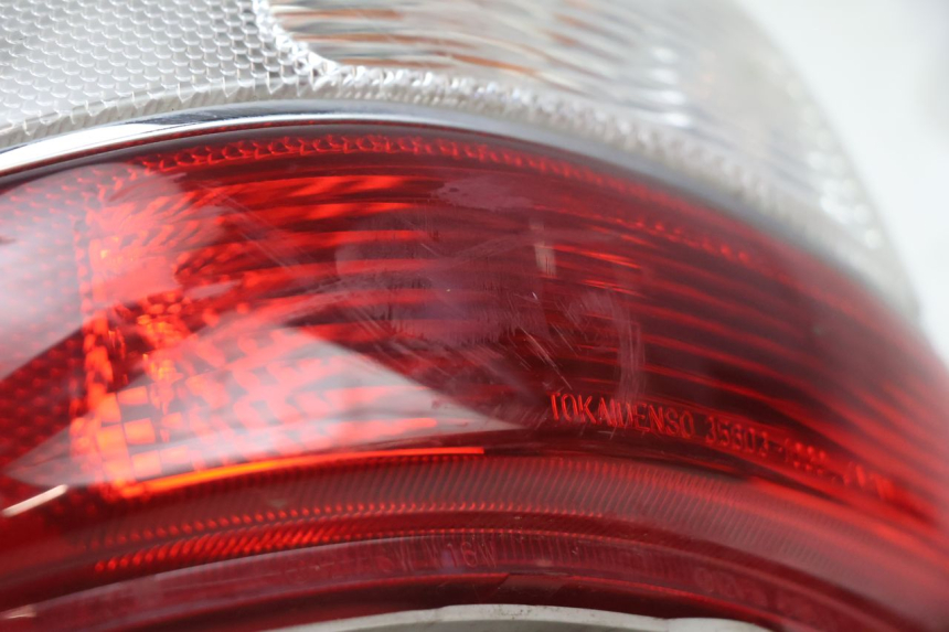 photo de LEFT TAIL LIGHT SUZUKI BURGMAN EXECUTIVE ABS 650 (2006 - 2012) - Zoom on usage condition