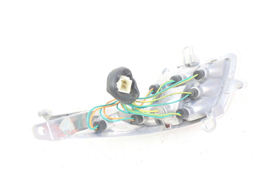 photo de LEFT REAR LIGHT PEUGEOT E-VIVACITY 1 (2012 - 2018) - Technical close-up