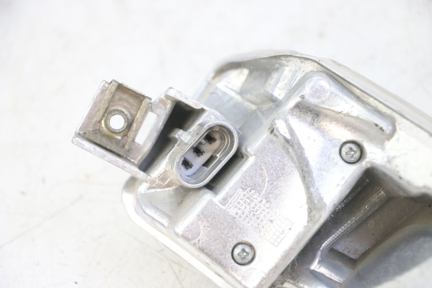 photo de LEFT TAIL LIGHT PIAGGIO IE MP3 YOURBAN 300 (2011 - 2016) - Technical close-up