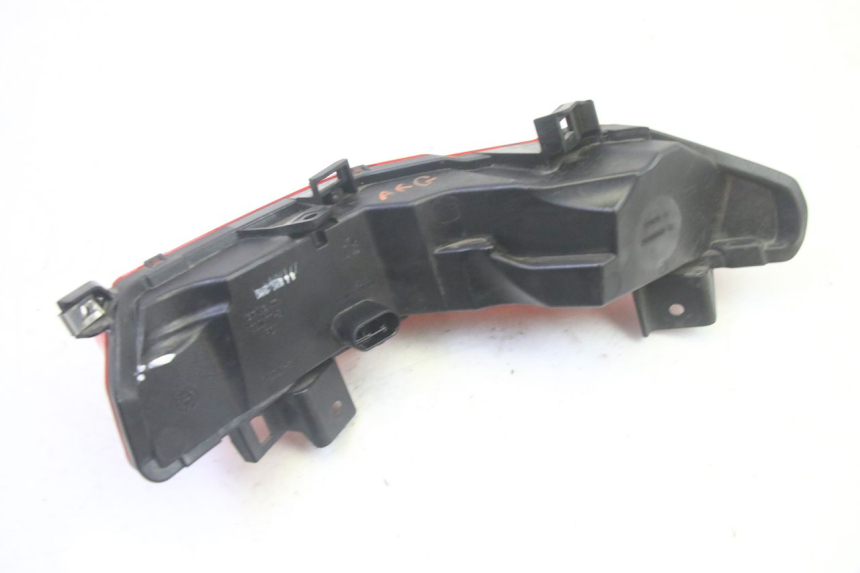 photo de LEFT TAIL LIGHT PIAGGIO MP3 HPE 350 (2018 - 2020) - Technical close-up