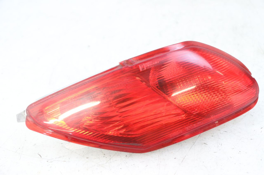 photo de LEFT TAIL LIGHT PIAGGIO MP3 LT 300 (2010 - 2016) - Surface and material condition