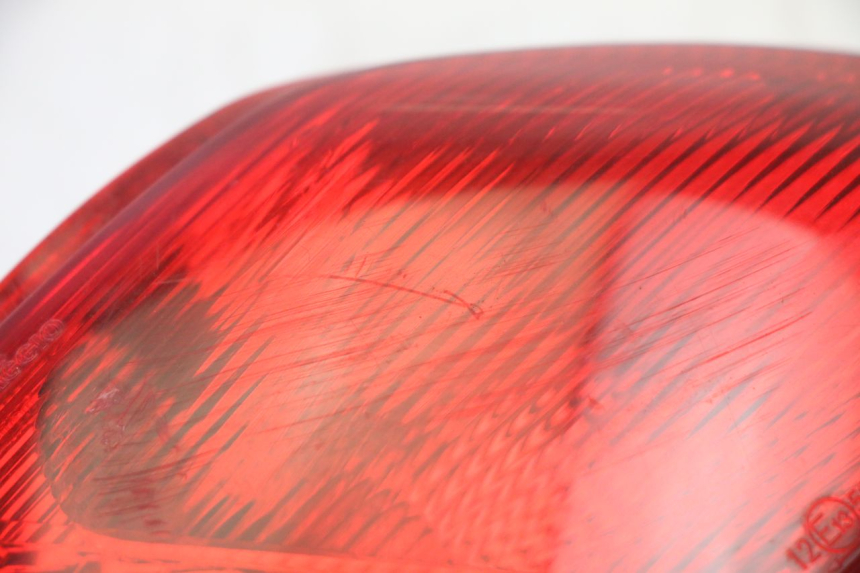 photo de LEFT TAIL LIGHT PIAGGIO MP3 LT 300 (2010 - 2016) - Alternative perspective