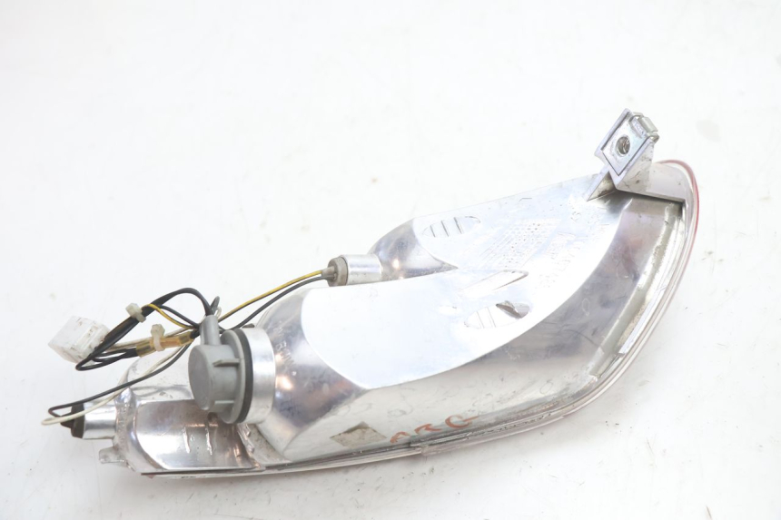 photo de LEFT REAR LIGHT PIAGGIO MP3 LT 400 (2007 - 2012) - Fixing points details