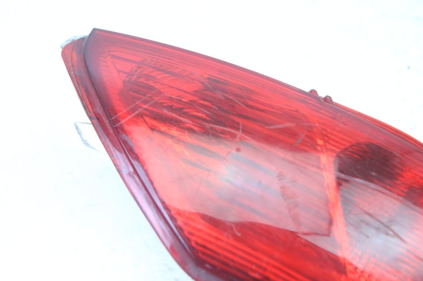 photo de LEFT REAR LIGHT PIAGGIO MP3 500 (2011 - 2015) - Zoom on usage condition