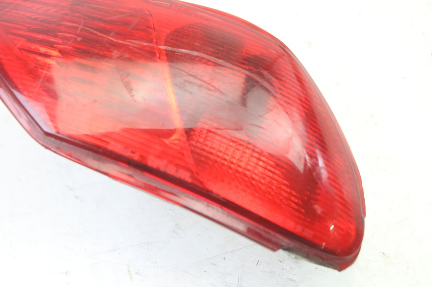 photo de LEFT REAR LIGHT PIAGGIO MP3 500 (2011 - 2015) - Alternative perspective