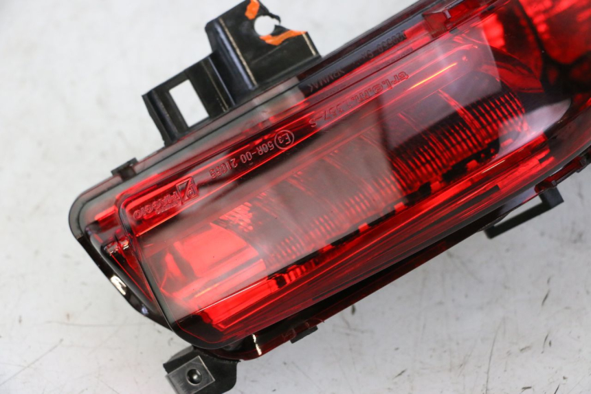 photo de LEFT TAIL LIGHT PIAGGIO MP3 500 (2014 - 2017) - High-resolution close-up