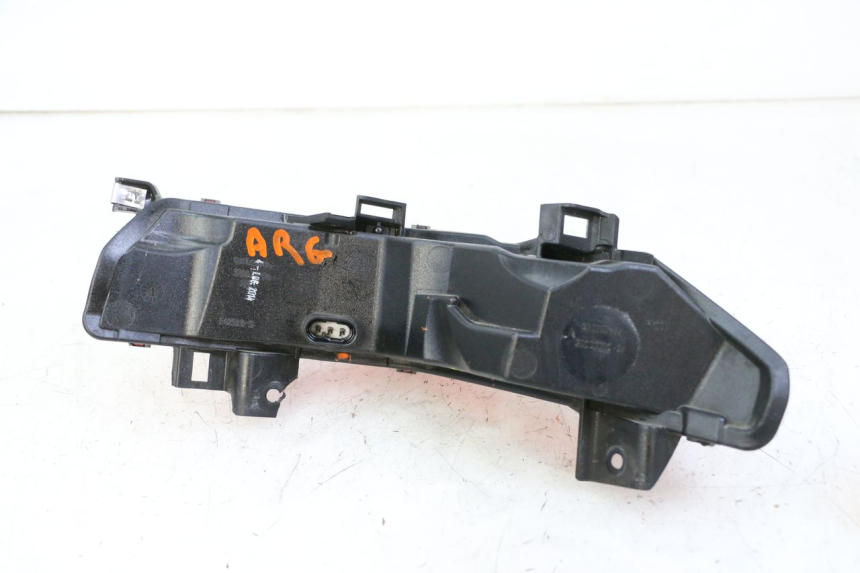 photo de LEFT TAIL LIGHT PIAGGIO MP3 500 (2014 - 2017) - Alternative perspective