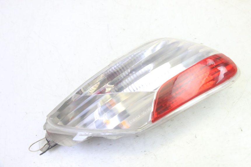 photo de LEFT TAIL LIGHT PIAGGIO MP3 RL 250 (2006 - 2010) - Main view