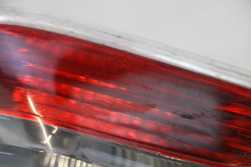 photo de LEFT TAIL LIGHT PIAGGIO MP3 RL 250 (2006 - 2010) - Component detail