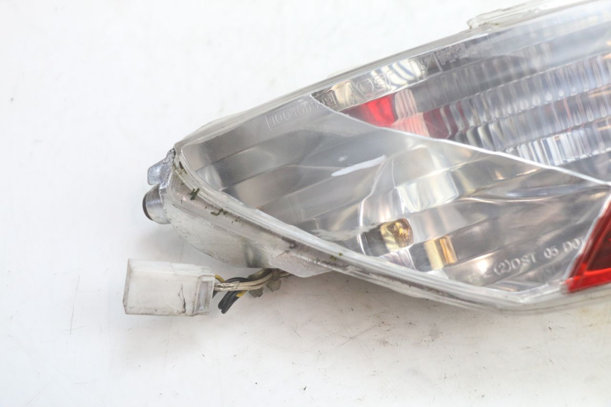 photo de LEFT TAIL LIGHT PIAGGIO MP3 125 (2006 - 2014) - Component detail