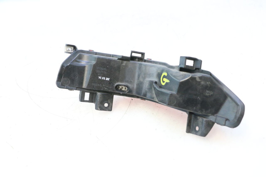 photo de LEFT TAIL LIGHT PIAGGIO MP3 500 (2016 - 2018) - Technical close-up
