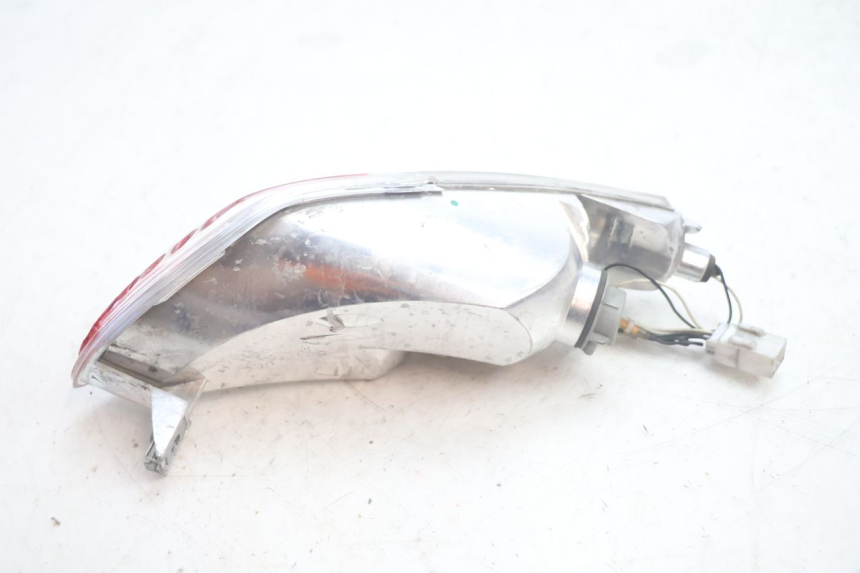 photo de LEFT TAIL LIGHT PIAGGIO MP3 125 (2006 - 2014) - Alternative perspective