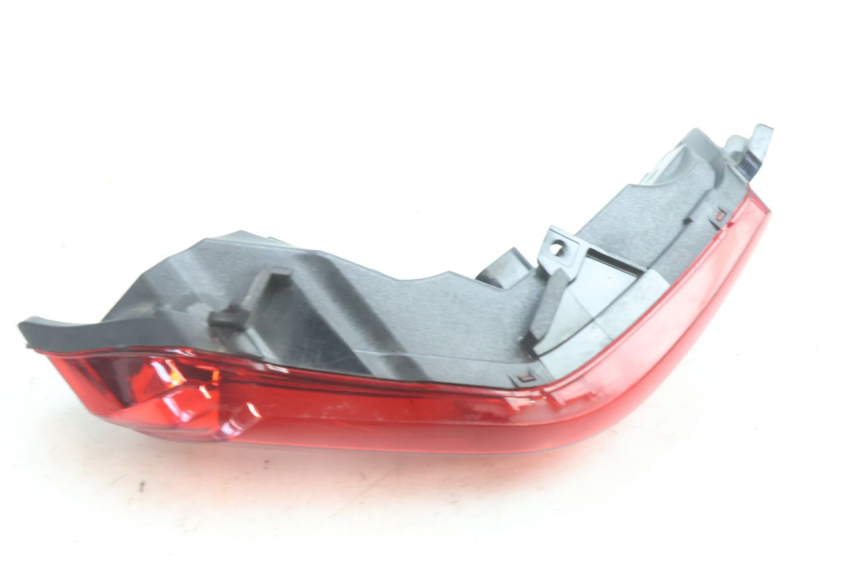photo de LEFT TAIL LIGHT PIAGGIO MP3 500 (2016 - 2018) - Alternative perspective