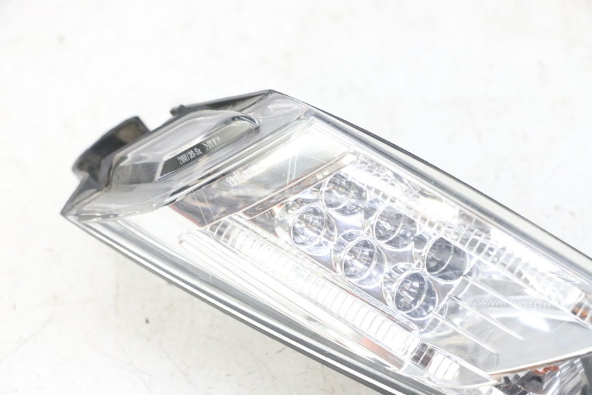 photo de LEFT TAIL LIGHT PEUGEOT SATELIS 125 (2013 - 2018) - Additional view of the item