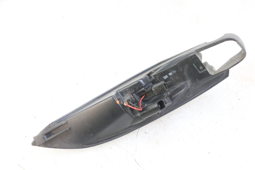 photo de LEFT TAIL LIGHT PEUGEOT SATELIS 125 (2013 - 2018) - Fixing points details