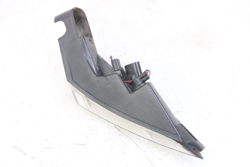 photo de LEFT TAIL LIGHT PEUGEOT SATELIS 125 (2013 - 2018) - Surface and material condition