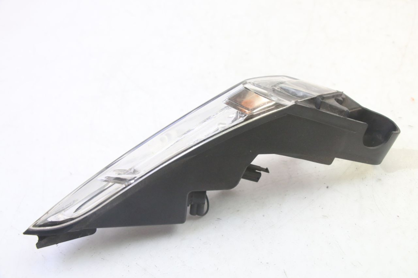 photo de LEFT REAR LIGHT PEUGEOT SATELIS 125 (2010 - 2012) - Technical close-up
