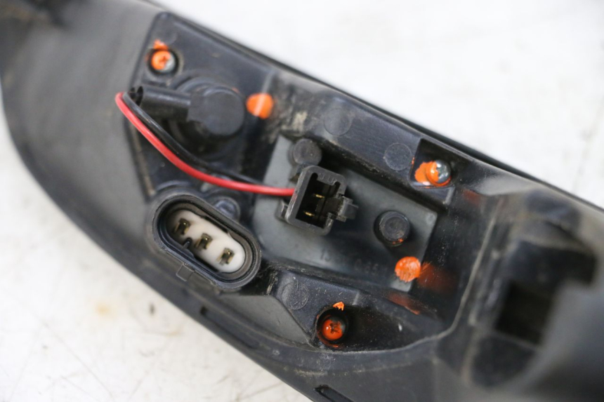 photo de LEFT TAIL LIGHT PEUGEOT SATELIS 125 (2013 - 2018) - Product overview