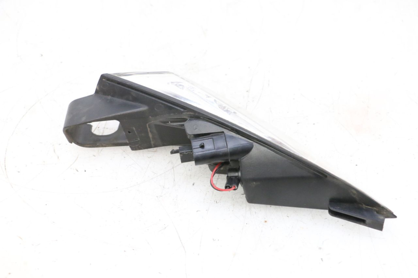 photo de LEFT TAIL LIGHT PEUGEOT SATELIS 125 (2013 - 2018) - Surface and material condition