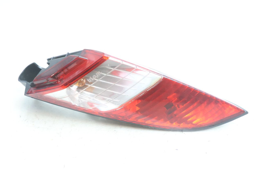 photo de LEFT REAR LIGHT PEUGEOT SATELIS 125 (2006 - 2009) - Alternative perspective