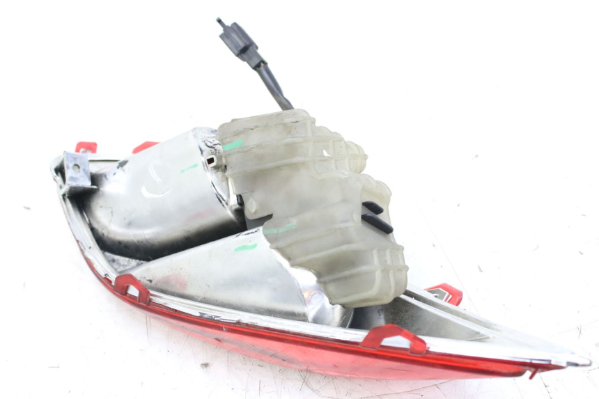 photo de LEFT REAR LIGHT MBK SKYCRUISER 125 (2010 - 2013) - Zoom on usage condition