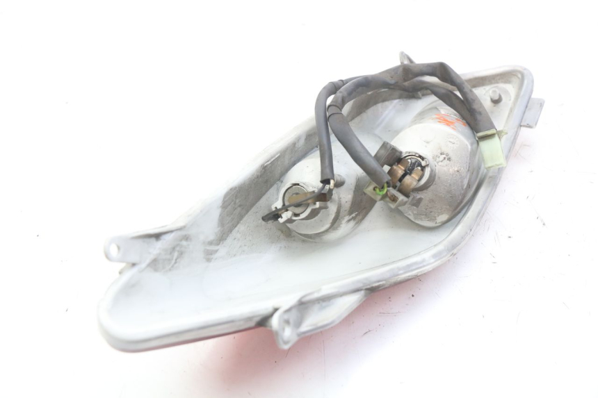 photo de LEFT TAIL LIGHT MBK SKYCRUISER 125 (2006 - 2009) - Zoom on usage condition