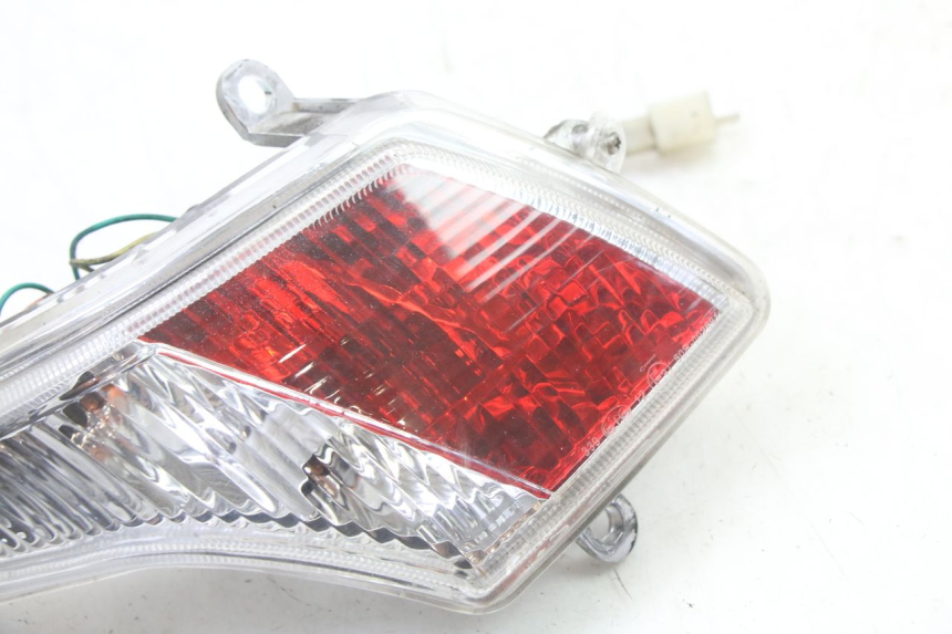 photo de LEFT REAR LIGHT PEUGEOT VIVACITY NEW 2T 50 (2008 - 2017) - Zoom on usage condition