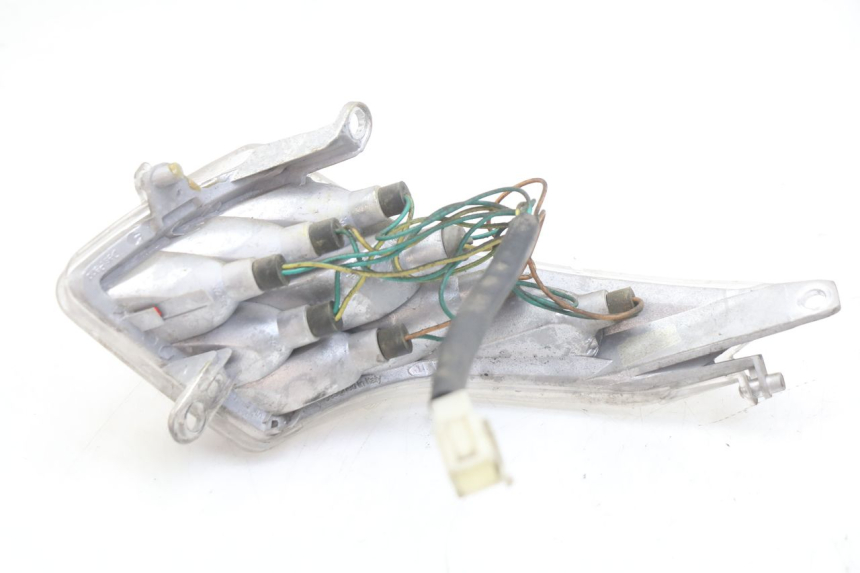 photo de LEFT TAIL LIGHT PEUGEOT VIVACITY 125 (2010 - 2017) - Zoom on usage condition